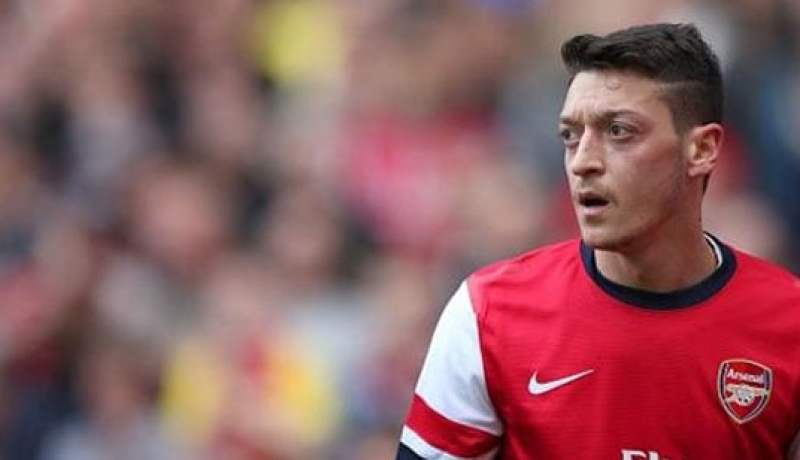 برشلونة يسعى للتعاقد مع أوزيل