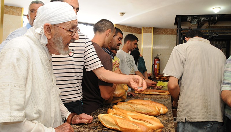 الخبز بـ 50 دينارا والحليب بـ 60 دينارا بمناسبة العيد