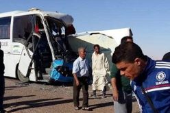 وفاة شخص وجرح اثنين في حادث مرور بين المنيعة وعين صالح