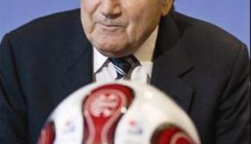 برنامج ثري في زيارة بلاتير للجزائر