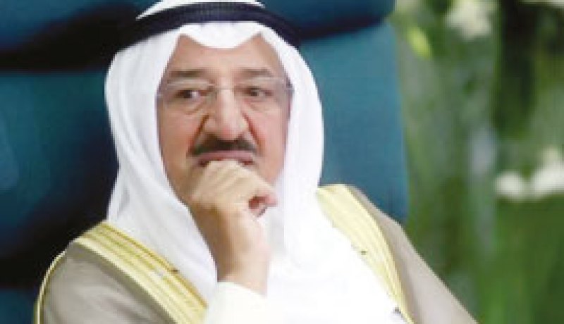 أمير الكويت يقبل استقالة الحكومة ويدعو البرلمان الجديد للانعقاد