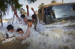هلاك 14 شخصا على الأقل بسبب الفيضانات في باكستان