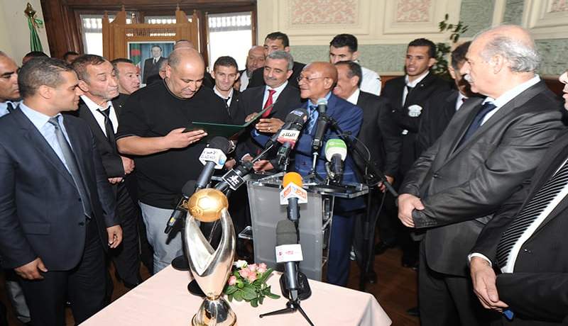 والي الجزائر يكرّم وفاق سطيف بـ1.5 مليار سنتيم