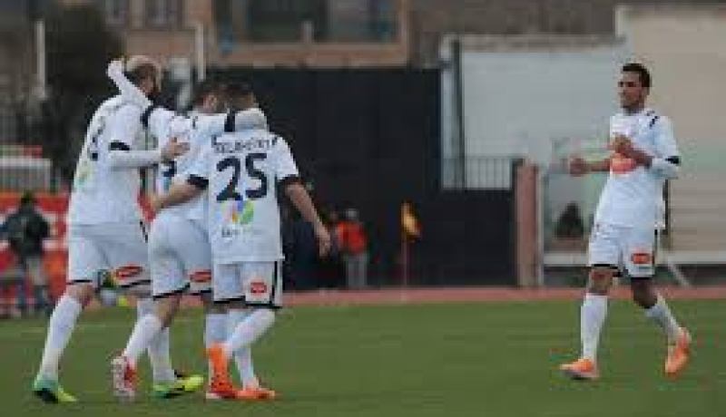 قضية رعاية الوفاق محلّ دراسة بين الوزير الأول والوالي