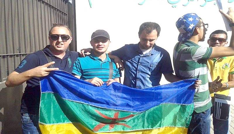 أنصار شبيبة القبائل ينظمون وقفة احتجاجية أمام مقر الفاف