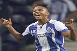 “الفيفا” تختار براهـيمي أفـضل لاعب عـربي في أوروبا هــذا الأسـبـوع