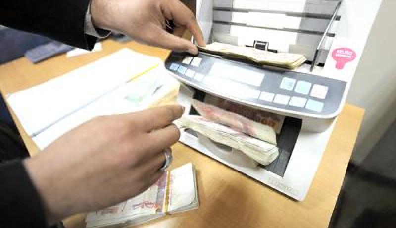 الجزائريون يسحبون 2000 مليار في يوم واحد لاقتناء كبش العيد