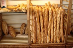 11 دج للخبزة الواحدة .. والحرب على البيع العشوائي