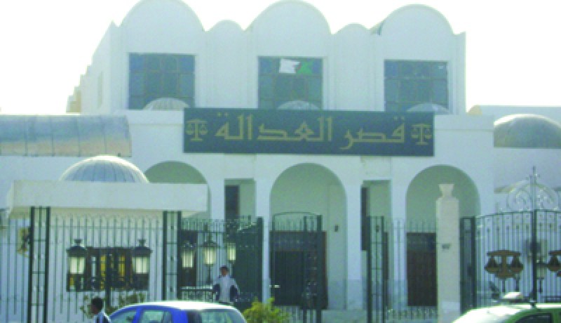 توقيـــــف مديـــــرالشركـــــة الوطنيـــــة لقنــــــوات الــــري بــــوادي الفضــــة فــــي الشلــــف
