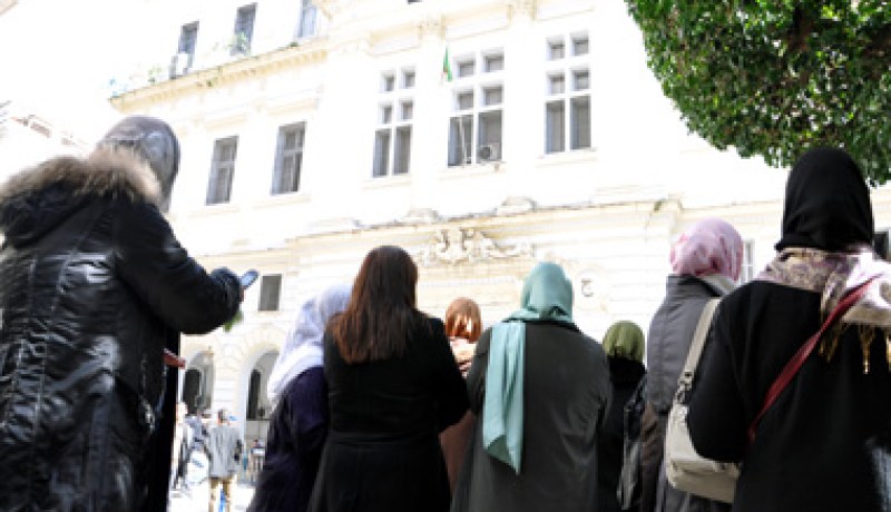 أمناء الضبط يواصلون احتجاجهم السلمي لليوم الثاني