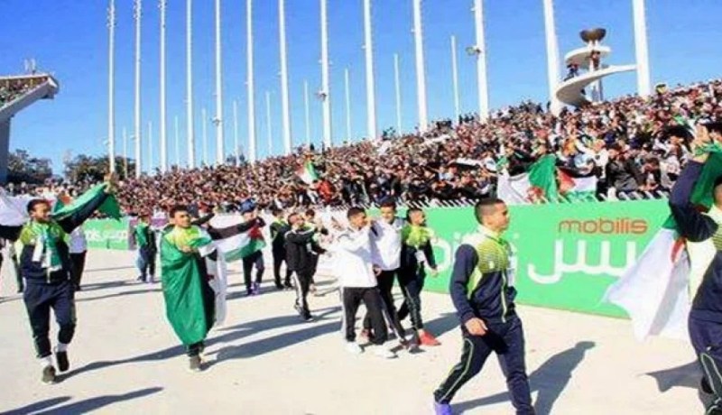 بالفيديو.. المنتخب الفلسطيني يفوز على نظيره الجزائري في مباراة تاريخية