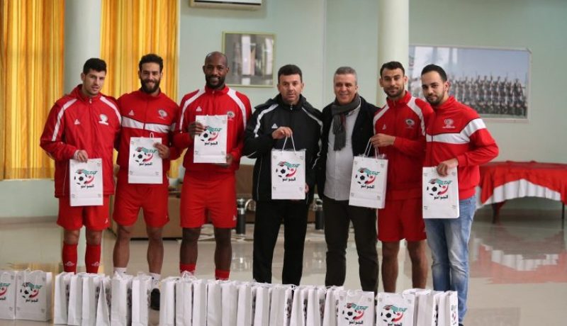 “الـفاف” تكرّم المنتخب الفلسطيني !