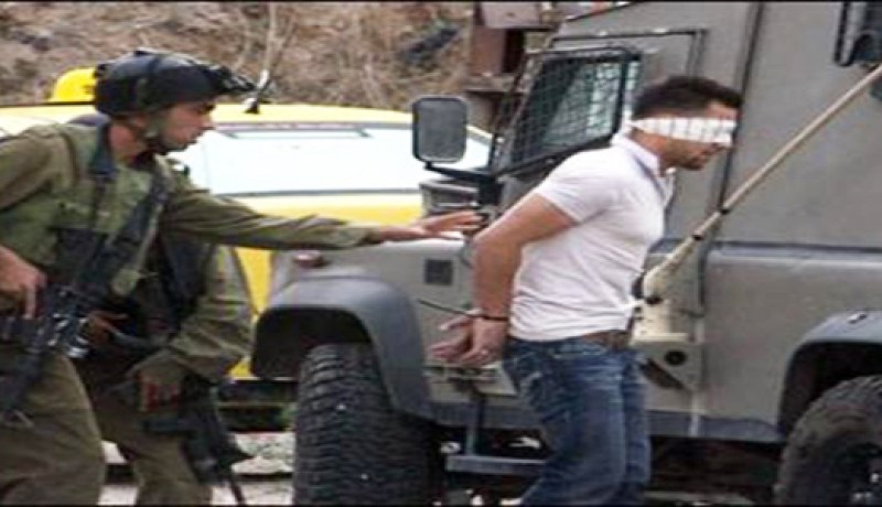 القوات الإسرائيلية تعتقل فلسطينيا شمال الخليل