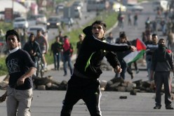 اصابة فلسطيني بنيران الجيش الاسرائيلي وسط قطاع غزة