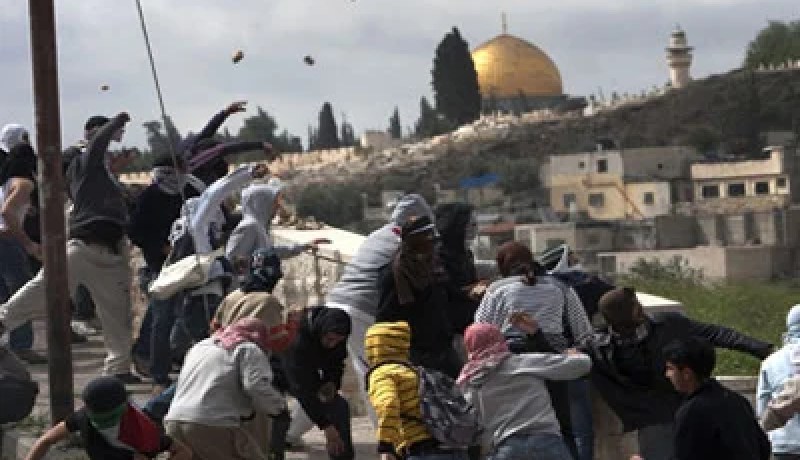 إشتباكات ومواجهات في أحياء مختلفة في مدينة القدس