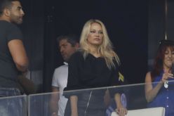 الإتحاد الفرنسي يستدعي صديقة لاعب عربي الأصل !