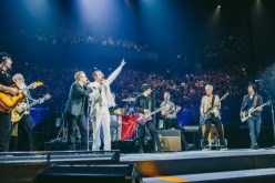 فرقة روك تعتلي مسرح باتاكلان بعد الهجوم الدامي في باريس