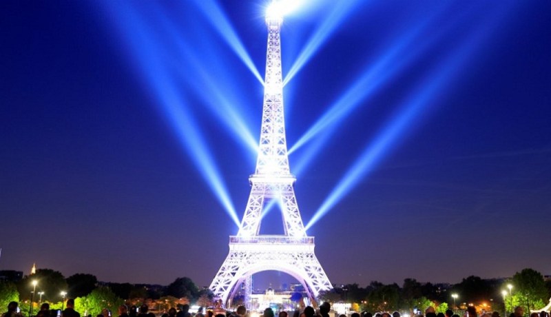 فرنسا تسجل رقما قياسيا جديدا في السياحة