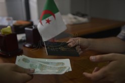 طبيب يبزنس في جوازات سفر الحجاج ويسلب ضحاياه 3 ملايير سنتيم