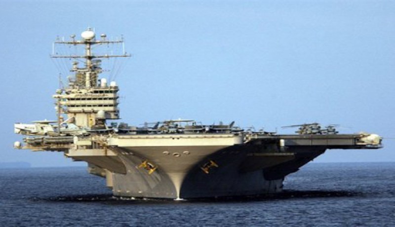 حاملة طائرات امريكية تعبر مضيق هرمز دون حوادث