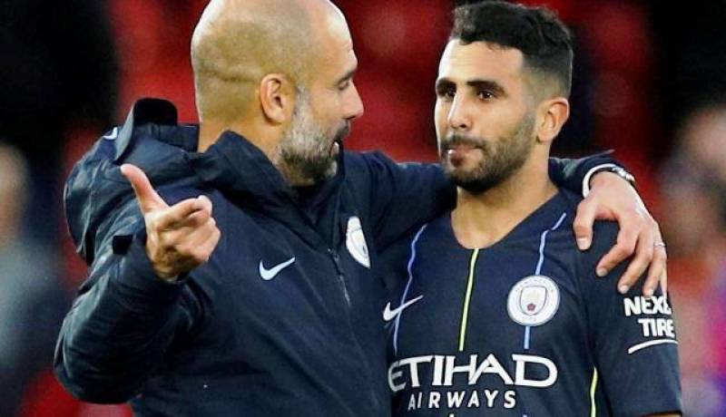 “غوارديولا” يُحذر “محرز” ولاعبي “مانشستر سيتي”