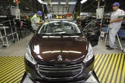 وضع حجر الأساس لانجاز مصنع “بيجو سيتروين” لتركيب السيارات بوهران