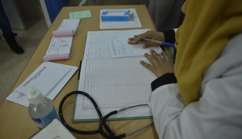 السجن لكلّ طبيـــب «يسلف» ختمه الشخصي!