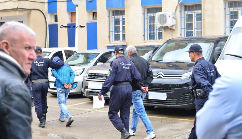 ينتحل صفة نائب عام للاحتيال على عجوز مغتربة ثم صفة «عون سونلغاز» للفرار من الأمن!