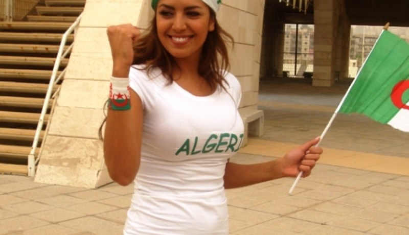 أمال بوشوشة: ''ضحيت بإجازة مسلسل ''ذاكرة الجسد'' لأسجل شيئا بسيطا لـ''الخضر''