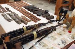 الشرطة التونسية تصادر اسلحة ومتفجرات قرب الحدود مع الجزائر