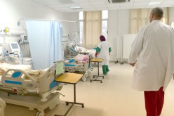 شاب يقاضي مستشفى تيبازة بسبب ترك الأطباء «صمام دم» في رجله