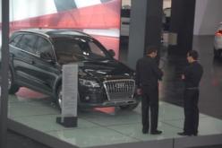 الإطاحة بشبكة لتهريب سيارات مسروقة من الخارج بوثائق مزورة