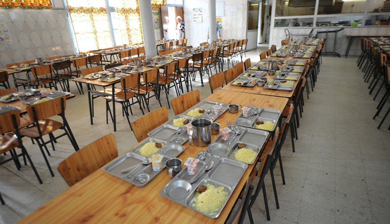 مساعدات مالية للبلديات الفقيرة لتسيير المطاعم المدرسية