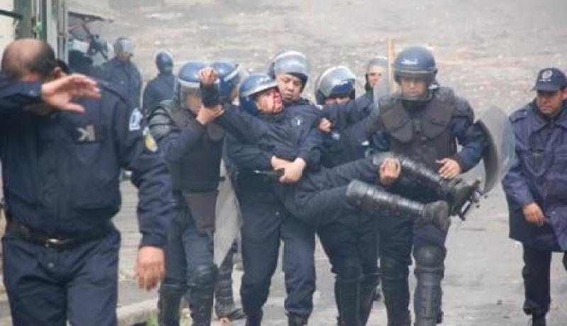50 جريحا في صفـوف الشرطة في مشادات لهدم مساكن فوضوية بالعاصمة
