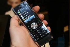 خياط يلتقط صورا خليعـة لزبوناته داخـل محلـه