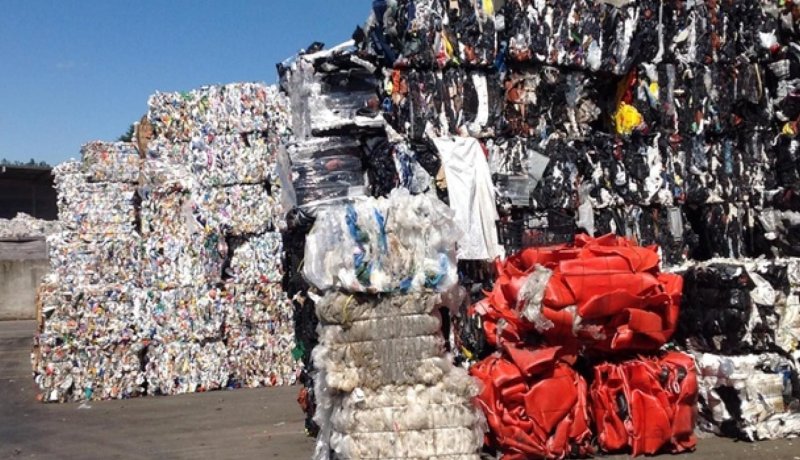 جمارك سطيف: قيمة 17 حاوية للنفايات ببجاية قاربت 300 ألف دولار