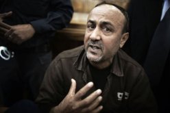 مروان البرغوثي يدعو السلطة الفلسطينية إلى وقف التنسيق الأمني والاقتصادي مع إسرائيل