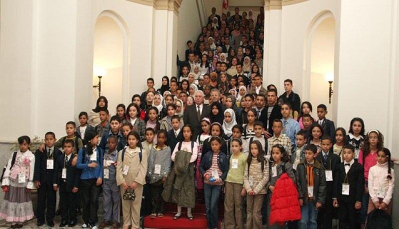 بن صالح يفتح منبر مجلس الأمة، رفقة وزير التربية،  أمام الجيل الصاعد، للاطلاع على عملية التشريع وتحضيرهم  لتداول السلطة.