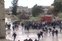 مقتل 16 عسكريا  في كمين وانفجار قنبلة بسوريا