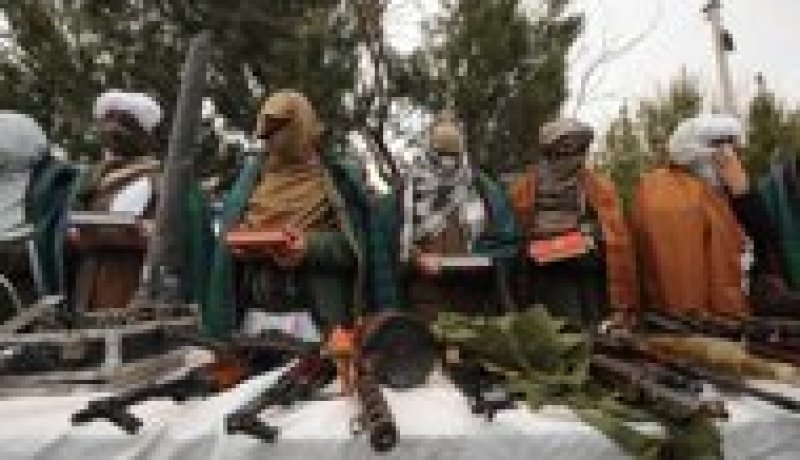 القاعدة تقطع رؤوس 3 اشخاص في وسط اليمن لاتهامهم بالتجسس