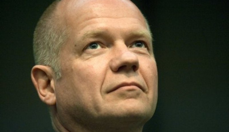 لندن تطالب بإطلاق سراح مدير المكتب الصحافي للمعارضة في حمص