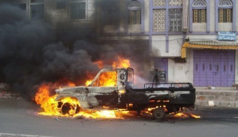 مقتل 13 شخصا في هجوم للقاعدة على نقطة أمنية في عدن جنوب اليمن