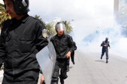 عناصر الأمن في تونس تطالب بحمايتها غداة اشتباكات ليلية مع سلفيين