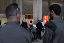 اعتقال 4 نشطاء مؤيدين للفلسطينيين في مطار بن غوريون