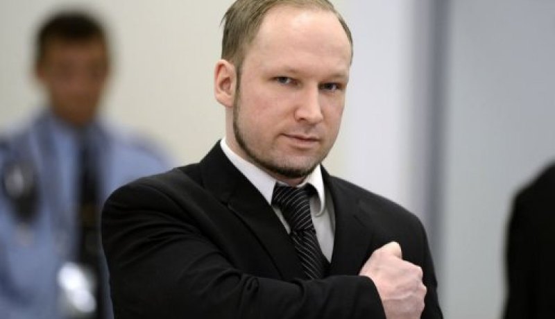 الحكم على قاتل 77 شخص في عام  يصدر في 24 اوت