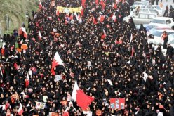 تفريق الاف المتظاهرين بالقوة قرب المنامة
