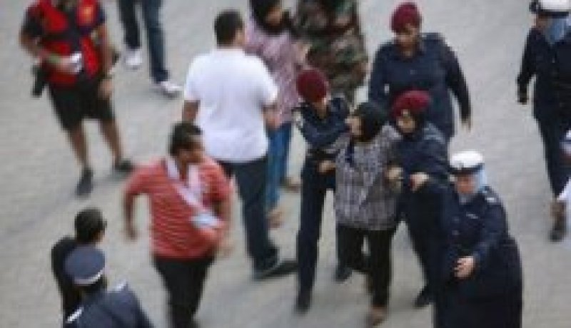 مواجهات في قرية شيعية بحرينية بعد تشييع ناشط عثر عليه قتيلا