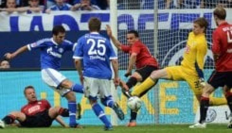 بطولة المانيا  راوول يودع جماهير شالكه بافضل طريقة