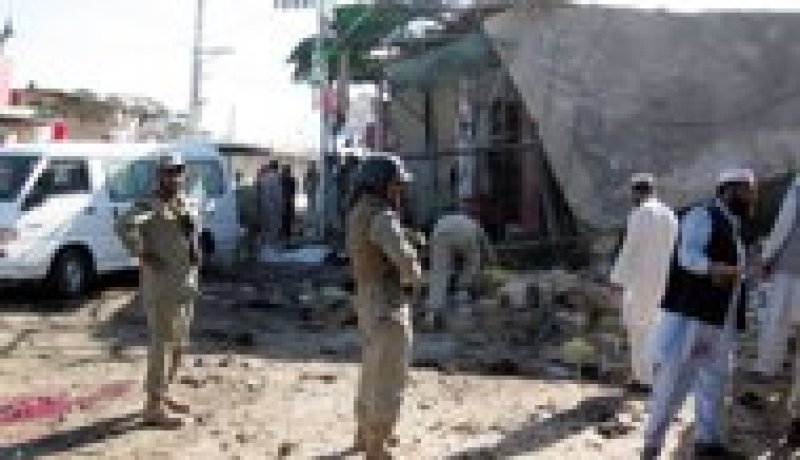 فتى انتحاري يقتل 16 شخصا في باكستان