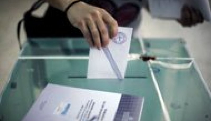 بدء انتخابات تشريعية حاسمة في اليونان بالنسبة لخطة النهوض الاقتصادي